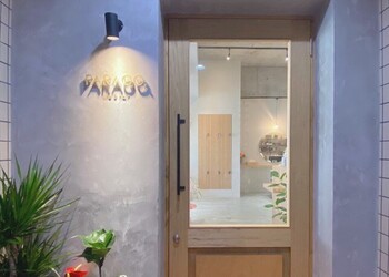 PARAGO．